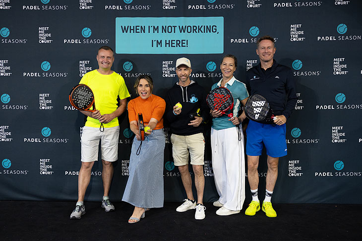 MySportFriend App-Präsentation mit Birgit Nössing Nössing, den App Gründern Kai Wilhelm und Manuel Forster, und den beiden Padel Seasons Machern Nicole Jüttner und Thomas Nydahl (©Foto: Sophie Reuter) 